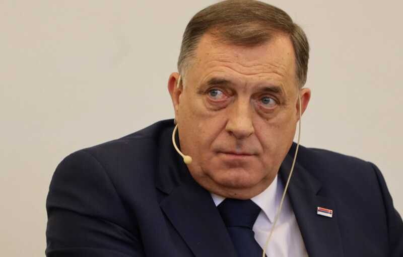 Додик оправдал удары России по Украине, назвав их “мудрым решением” Путина