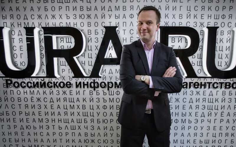 Треть миллиарда премиями себе, а журналистам — зарплаты по нижней границе рынка: как Михаил Вьюгин довел «Ура.ру» до финансового краха